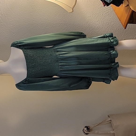 GIGIO Emerald Satin Ruffle Long Sleeve Flounce High Waist Hoco Holiday Dress - Picture 6 of 10